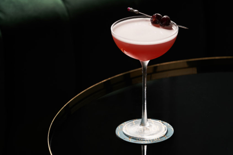 THE BEETLE GIN FRENCH MARTINI