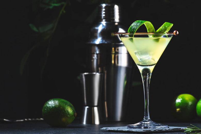 THE BEETLE GIN GIMLET COCKTAIL